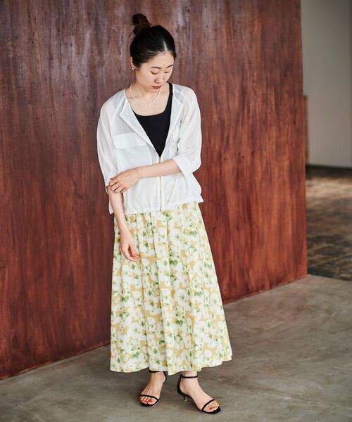 le.coeur blanc（ルクールブラン）の「フラワープリントギャザースカート（スカート・レディース・ブルー系その他4/イエロー系その他・38）」の4枚目の写真