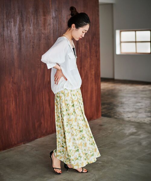 le.coeur blanc（ルクールブラン）の「フラワープリントギャザースカート（スカート・レディース・ブルー系その他4/イエロー系その他・38）」の5枚目の写真