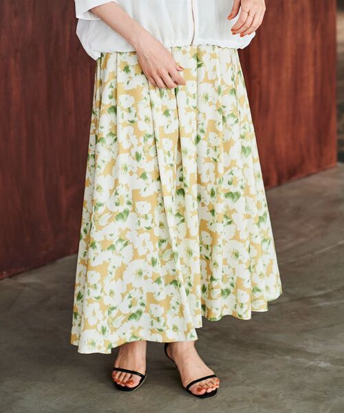 le.coeur blanc（ルクールブラン）の「フラワープリントギャザースカート（スカート・レディース・ブルー系その他4/イエロー系その他・38）」の8枚目の写真