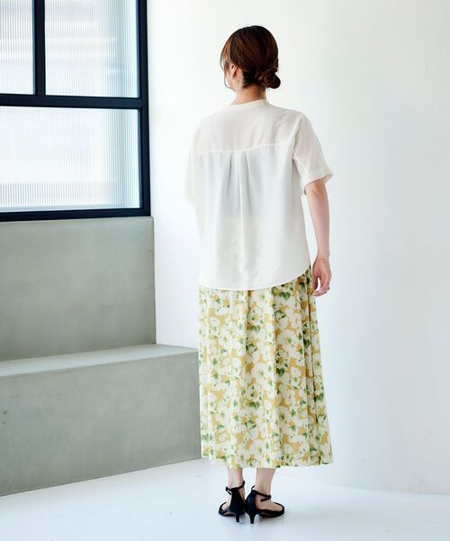 le.coeur blanc（ルクールブラン）の「フラワープリントギャザースカート（スカート・レディース・ブルー系その他4/イエロー系その他・38）」の15枚目の写真