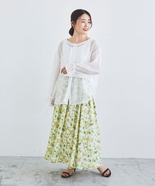 le.coeur blanc（ルクールブラン）の「フラワープリントギャザースカート（スカート・レディース・ブルー系その他4/イエロー系その他・38）」の16枚目の写真