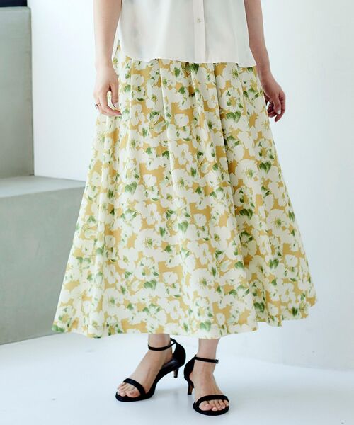 le.coeur blanc（ルクールブラン）の「フラワープリントギャザースカート（スカート・レディース・ブルー系その他4/イエロー系その他・38）」の17枚目の写真