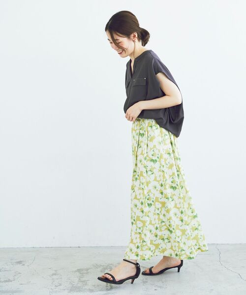 le.coeur blanc（ルクールブラン）の「フラワープリントギャザースカート（スカート・レディース・ブルー系その他4/イエロー系その他・38）」の21枚目の写真