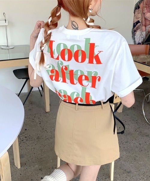 SHEENA(シーナ)の「オーバーラップ配色ロゴBIGTシャツ(Tシャツ/カットソー・レディース・ホワイト/サックスブルー・M)」の1枚目の写真