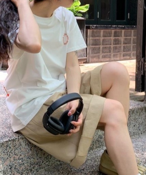 SHEENA(シーナ)の「オーバーラップ配色ロゴBIGTシャツ(Tシャツ/カットソー・レディース・ホワイト/サックスブルー・M)」の5枚目の写真