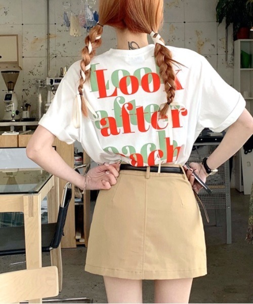 SHEENA(シーナ)の「オーバーラップ配色ロゴBIGTシャツ(Tシャツ/カットソー・レディース・ホワイト/サックスブルー・M)」の18枚目の写真