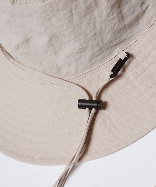 coca（coca）（コカ）の「メンズ 撥水ポケッタブルバケットハット（ハット・メンズ・アイボリー/ブラック/カーキ・ONE SIZE）」の15枚目の写真