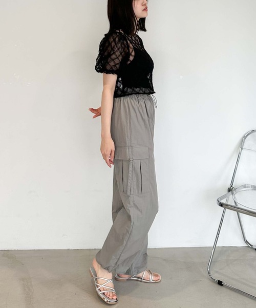 archives(アルシーヴ)の「ウエストギャザーカーゴパンツ(カーゴパンツ・レディース・グレー/ブラック/アイボリー・MEDIUM)」の7枚目の写真