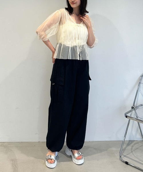 archives(アルシーヴ)の「ウエストギャザーカーゴパンツ(カーゴパンツ・レディース・グレー/ブラック/アイボリー・MEDIUM)」の19枚目の写真