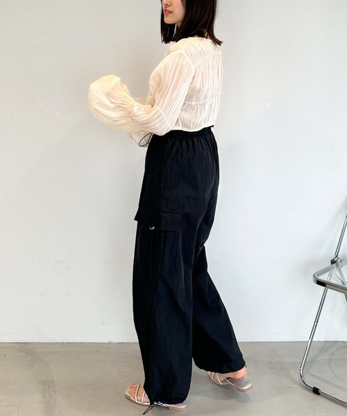 archives(アルシーヴ)の「ウエストギャザーカーゴパンツ(カーゴパンツ・レディース・グレー/ブラック/アイボリー・MEDIUM)」の22枚目の写真