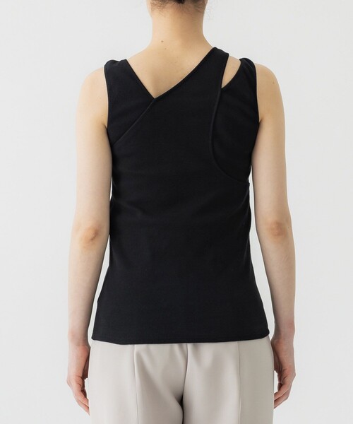 UNITED TOKYO（ユナイテッドトウキョウ）の「ラセンカットアウトタンクトップ｜ウォッシャブル（タンクトップ・レディース・ブラック/ホワイト/ダークブルー・FREE）」の7枚目の写真