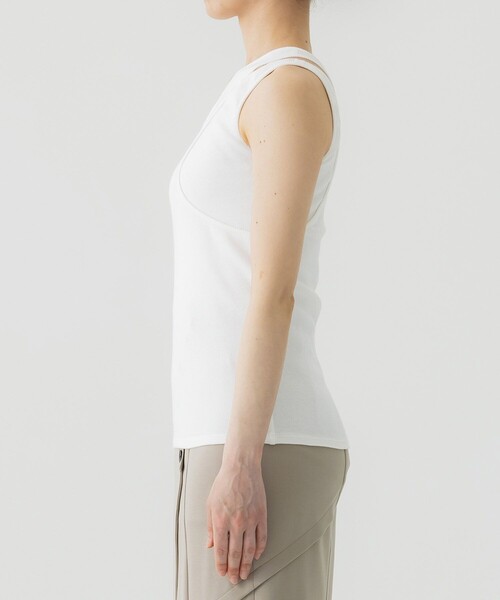 UNITED TOKYO（ユナイテッドトウキョウ）の「ラセンカットアウトタンクトップ｜ウォッシャブル（タンクトップ・レディース・ブラック/ホワイト/ダークブルー・FREE）」の11枚目の写真
