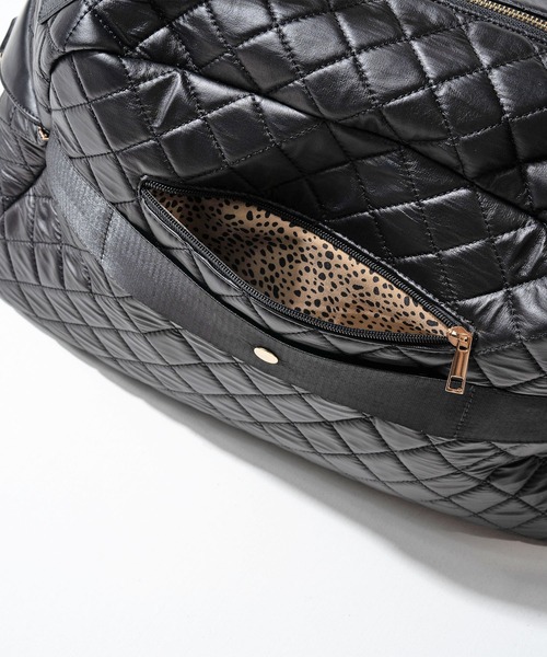 HAYNI（ヘイニ）の「Loche Quilted Boston Bag　ロシェキルティングボストン LLサイズ【改良版・第2世代】（ボストンバッグ・レディース・グレー系/チョコ/ブラック・FREE）」の8枚目の写真