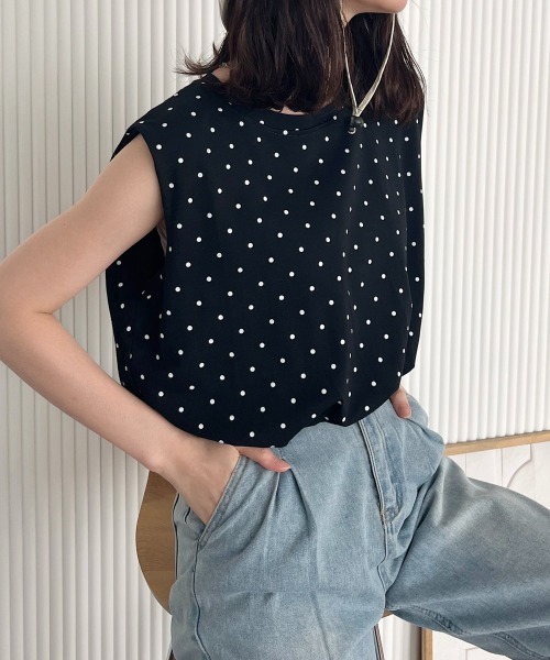 Rejoule（リジュール）の「クロップド丈バルーンノースリーブトップス（Tシャツ/カットソー・レディース・ホワイト/ホワイト系その他/ベージュ系その他/ブラック/クリーム/ブラック系その他・FREE）」の4枚目の写真