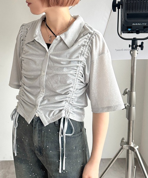 apres jour mignon（アプレジュールミニョン）の「ラメシアーレースドロストシャツ【ZOZOTOWN限定アイテム】（シャツ/ブラウス・レディース・シルバー/レッド/ピンク/オフホワイト/ブラック・フリー/X-LARGE）」の5枚目の写真