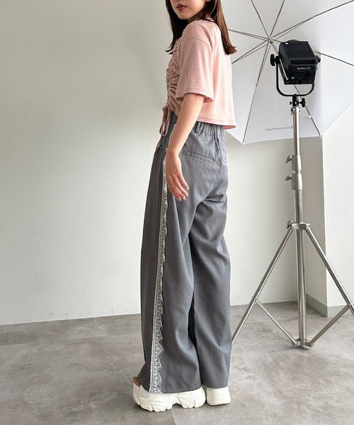 apres jour mignon（アプレジュールミニョン）の「ラメシアーレースドロストシャツ【ZOZOTOWN限定アイテム】（シャツ/ブラウス・レディース・シルバー/レッド/ピンク/オフホワイト/ブラック・フリー/X-LARGE）」の22枚目の写真