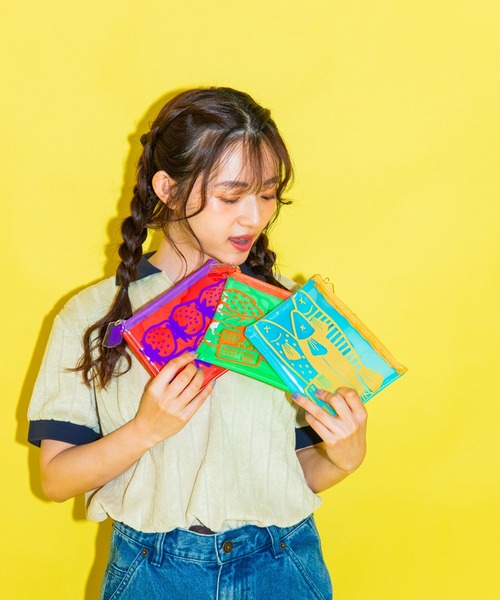 ACCOMMODE（アコモデ）の「CHAMCHAM MARKET / クリアグロッサリーポーチ（ポーチ・レディース・イエロー/オレンジ/パープル・FREE）」の7枚目の写真