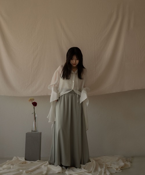 mideal(マイディール)の「satin maxi flare skirt / サテンマキシフレアスカート(スカート・レディース・ピンク/ブルー系その他/オフホワイト・FREE)」の4枚目の写真