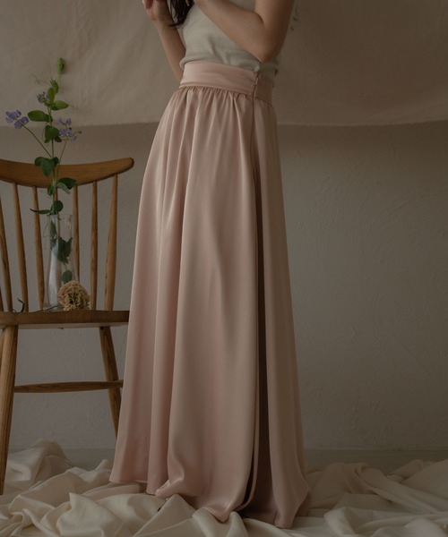 mideal(マイディール)の「satin maxi flare skirt / サテンマキシフレアスカート(スカート・レディース・ピンク/ブルー系その他/オフホワイト・FREE)」の16枚目の写真