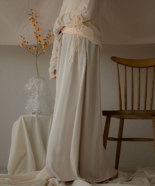 mideal(マイディール)の「satin maxi flare skirt / サテンマキシフレアスカート(スカート・レディース・ピンク/ブルー系その他/オフホワイト・FREE)」の13枚目の写真