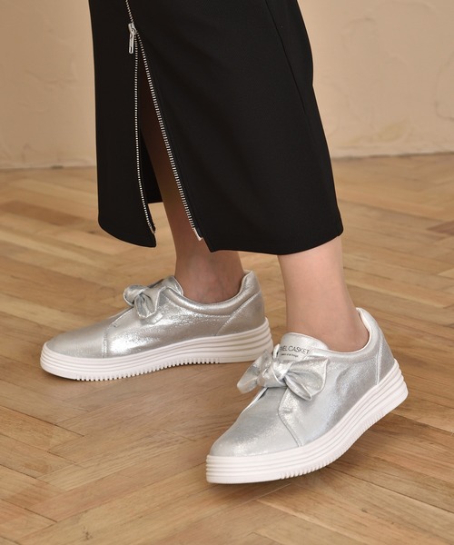 ワフワフ スリッポン 「JEWEL CASKET」フライニットビジューバックル