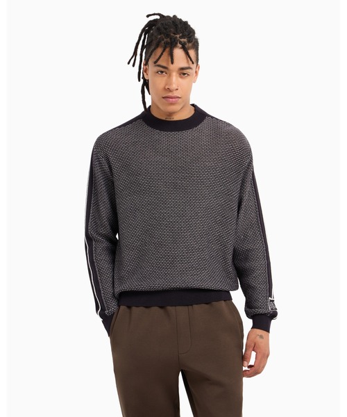 ARMANI EXCHANGE（アルマーニエクスチェンジ）の「【A|X アルマーニ エクスチェンジ】サイドインターシャ ニットプルオーバー（ニット/セーター・メンズ・ベージュ/グレイッシュベージュ・X-LARGE/X-SMALL/LARGE/MEDIUM/SMALL）」の6枚目の写真