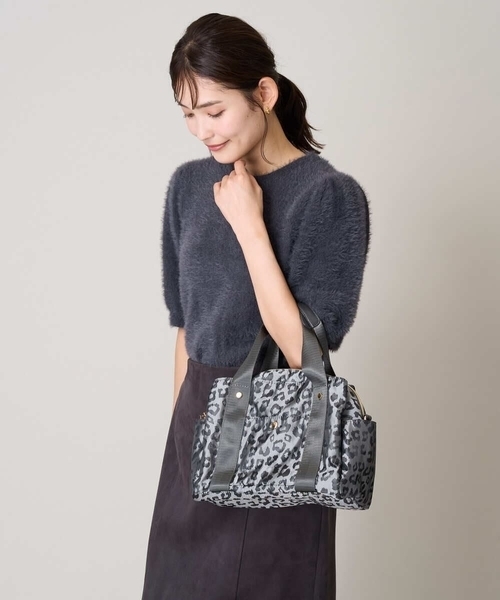 a.v.v（アーヴェヴェ）の「【2WAY】10ポケットバッグ（ショルダーバッグ・レディース・ブラック/ベージュ/ライトグレー・38）」の6枚目の写真