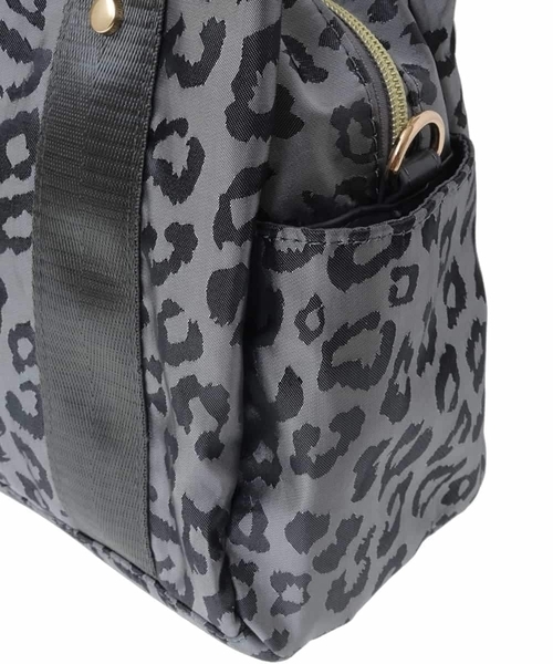 a.v.v（アーヴェヴェ）の「【2WAY】10ポケットバッグ（ショルダーバッグ・レディース・ブラック/ベージュ/ライトグレー・38）」の15枚目の写真