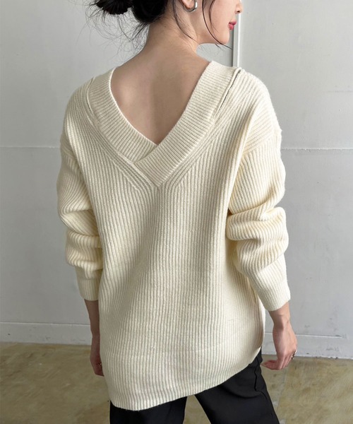 Jewelobe(ジュエローブ)の「ショルダージップルーズニットプルオーバー(ニット/セーター・レディース・グレー/ブラック/オフホワイト/レッド・FREE)」の10枚目の写真