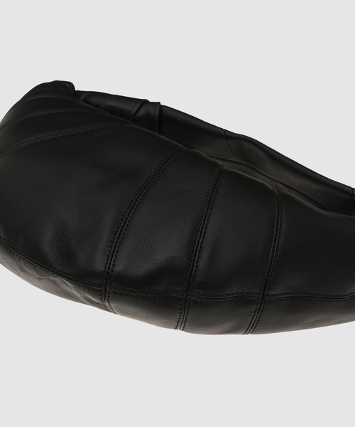 【LEMAIRE】フォーチュンミニレザーショルダーバッグ Black Mini Fortune Croissant Bag | LEMAIRE