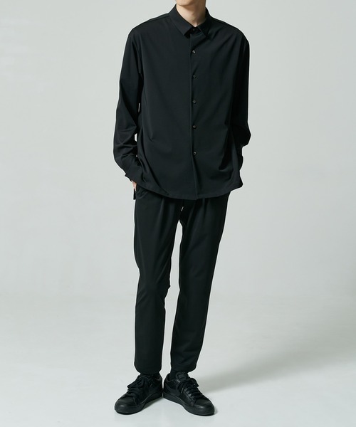 THE PERMANENT EYE(ザパーマネントアイ)の「Light Matte Stretch Jersey Tapered Pants(スラックス・メンズ・ブラック/オリーブ・44)」の3枚目の写真