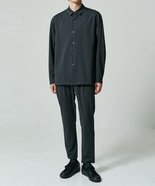 THE PERMANENT EYE(ザパーマネントアイ)の「Light Matte Stretch Jersey Tapered Pants(スラックス・メンズ・ブラック/オリーブ・44)」の5枚目の写真