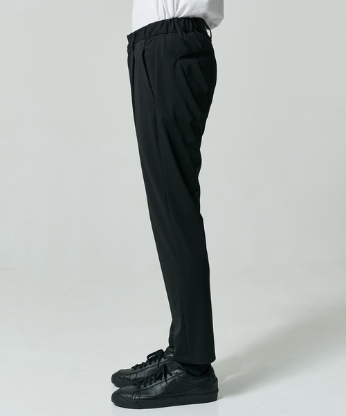THE PERMANENT EYE(ザパーマネントアイ)の「Light Matte Stretch Jersey Tapered Pants(スラックス・メンズ・ブラック/オリーブ・44)」の9枚目の写真