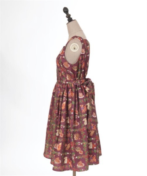 axes　森のケーキ屋さんジャンパースカート　ワイン　新品同様 axes femme kawaii（アクシーズファムカワイイ）の「森のケーキ屋さん