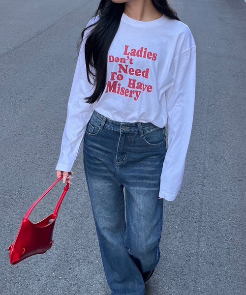 fiere(フィエール)の「レッドカラープリントロンT/長袖Tシャツ(Tシャツ/カットソー・レディース・ホワイト・MEDIUM/LARGE)」の1枚目の写真