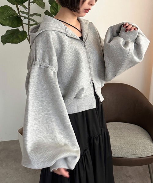 apres jour mignon(アプレジュールミニョン)の「WZIP袖ボリュームパーカー【ZOZOTOWN限定アイテム】(パーカー・レディース・ブラック/杢グレー・X-LARGE/フリー)」の15枚目の写真