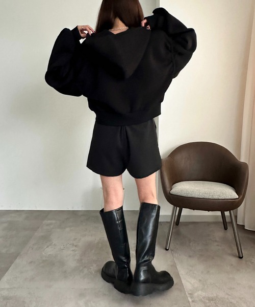 apres jour mignon(アプレジュールミニョン)の「WZIP袖ボリュームパーカー【ZOZOTOWN限定アイテム】(パーカー・レディース・ブラック/杢グレー・X-LARGE/フリー)」の11枚目の写真