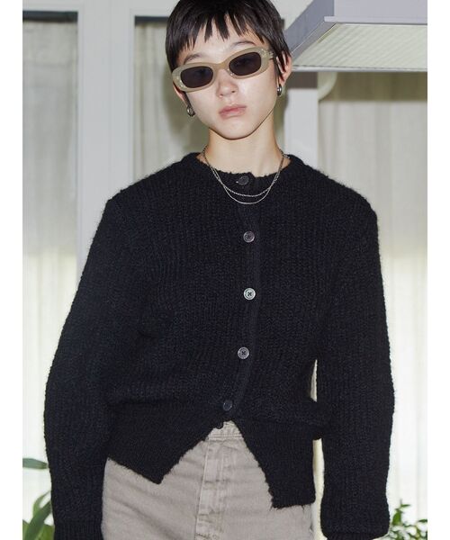 VEQUM（VEQUM）の「【VEQUM】CREW NECK FLUFFY CD（カーディガン/ボレロ・レディース・ブラウン/グレー/ブラック・FREE）」の2枚目の写真