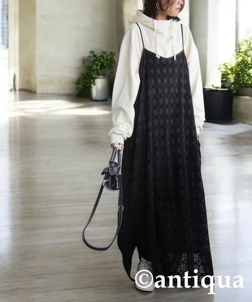 antiqua(アンティカ)の「ベロアレースキャミワンピース(ワンピース・レディース・ブラック/ベージュ・ONESIZE)」の17枚目の写真