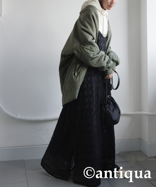 antiqua(アンティカ)の「ベロアレースキャミワンピース(ワンピース・レディース・ブラック/ベージュ・ONESIZE)」の19枚目の写真