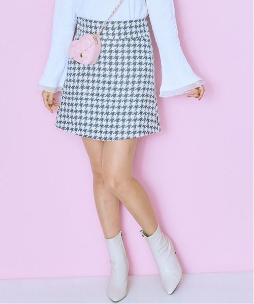 marun（マルン）の「＜大きいサイズ＞ 千鳥格子柄ツイードスカート marun（スカート・レディース・ホワイト系/グレー系・4L/3L/LL/L/5L）」の16枚目の写真