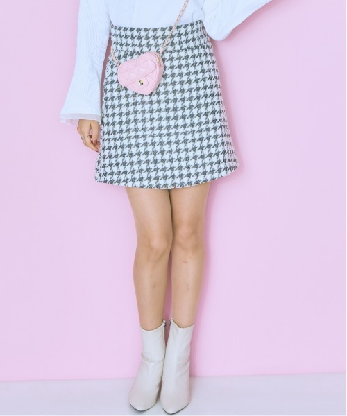 marun（マルン）の「＜大きいサイズ＞ 千鳥格子柄ツイードスカート marun（スカート・レディース・ホワイト系/グレー系・4L/3L/LL/L/5L）」の17枚目の写真