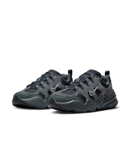 NIKE（ナイキ）の「ナイキ テック ヘラ ウィメンズシューズ / Nike Tech Hera Women's Shoes DR9761-003 Anthracite（スニーカー・レディース・スミクロ・23/24/25/26/27/28/22/29/28.5/25.5/26.5/27.5/22.5/24.5/23.5）」の2枚目の写真
