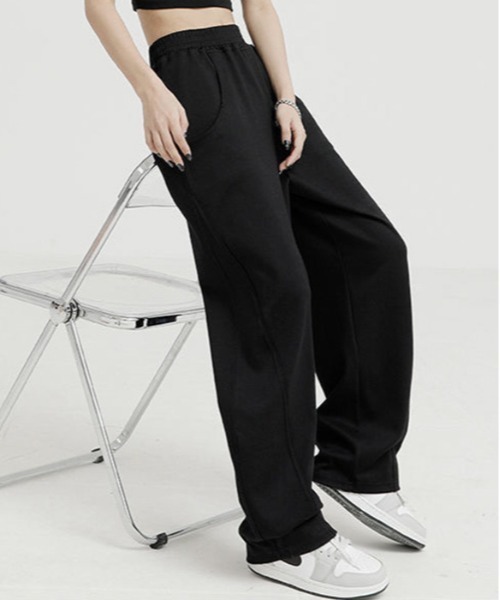 パネルラインカーブパンツ（スウェットパンツ）｜by LEGNA（バイレグナ