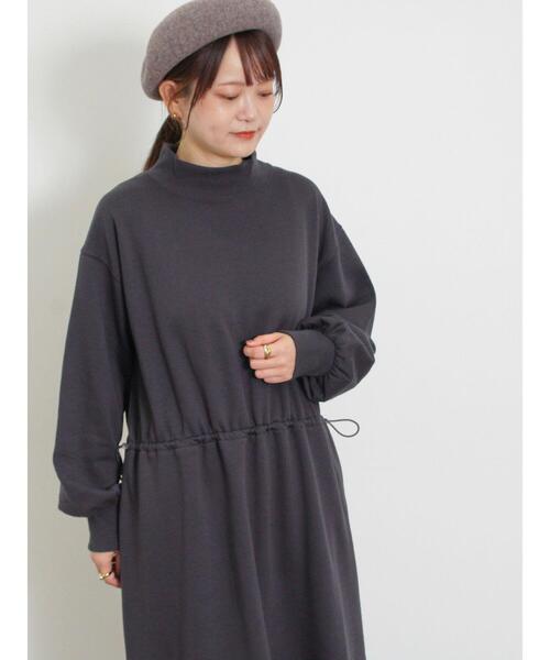 Samansa Mos2(サマンサ モスモス)の「裏起毛ウエストドロストワンピース(ワンピース・レディース・チャコールグレー/グレー/グリーン/キナリ・F)」の6枚目の写真