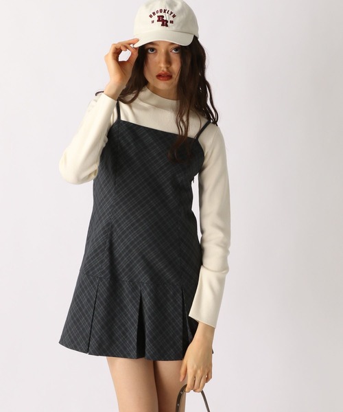 FOREVER 21（フォーエバー トゥエンティーワン）の「【2025SS】ボウタイ付きチェックキャミワンピース（ワンピース・レディース・グリーン/チャコールグレー/ベージュ・SMALL/MEDIUM）」の2枚目の写真