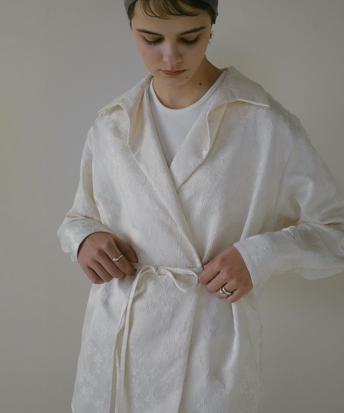 MANOF（マノフ）の「JACQUARD CACHECOEUR SHIRT（シャツ/ブラウス・レディース・グレー/アイボリー/ブラック・S/M）」の5枚目の写真