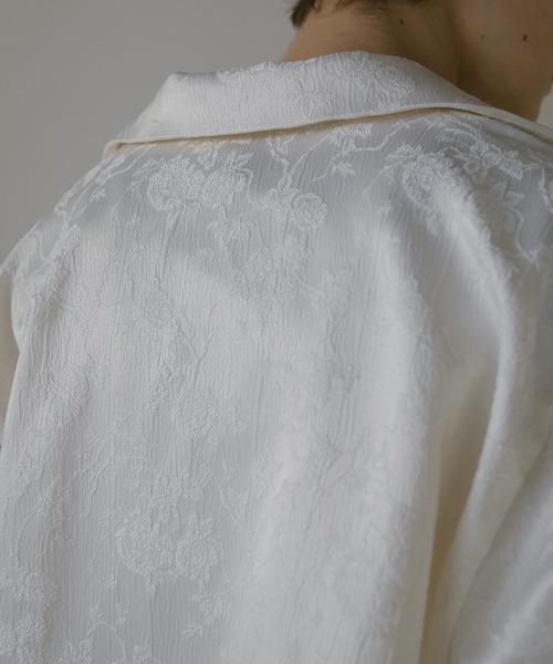 MANOF（マノフ）の「JACQUARD CACHECOEUR SHIRT（シャツ/ブラウス・レディース・グレー/アイボリー/ブラック・S/M）」の7枚目の写真