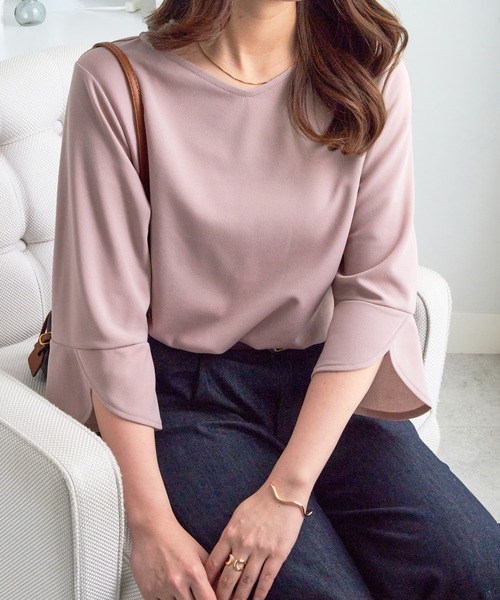 alotta(アロッタ)の「ひんやり×サラっと快適!フレアスリーブTシャツブラウス<接触冷感/UVカット>(シャツ/ブラウス・レディース・グレイッシュブルー/ブラック/ホワイト/ピンク/ネイビー・M/3L/LL/L/5L/4L)」の11枚目の写真