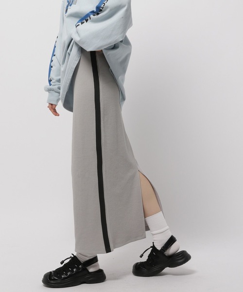 niko and...(ニコアンド)の「アソートサイドリブスカート(スカート・レディース・ホワイト/ライトグレー/グリーン/ブラック・LARGE/MEDIUM)」の10枚目の写真